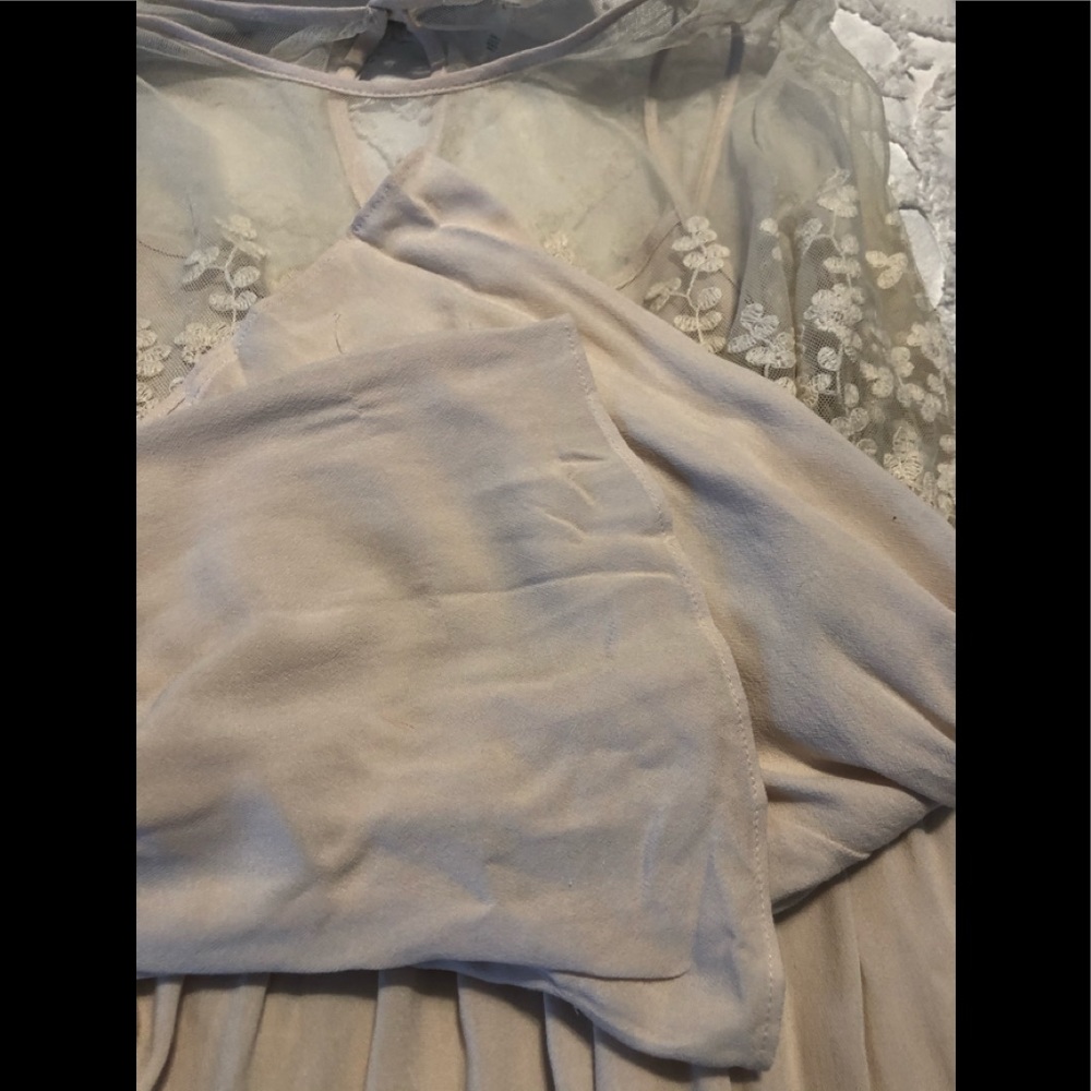 Cream dress - Picture 5 of 6